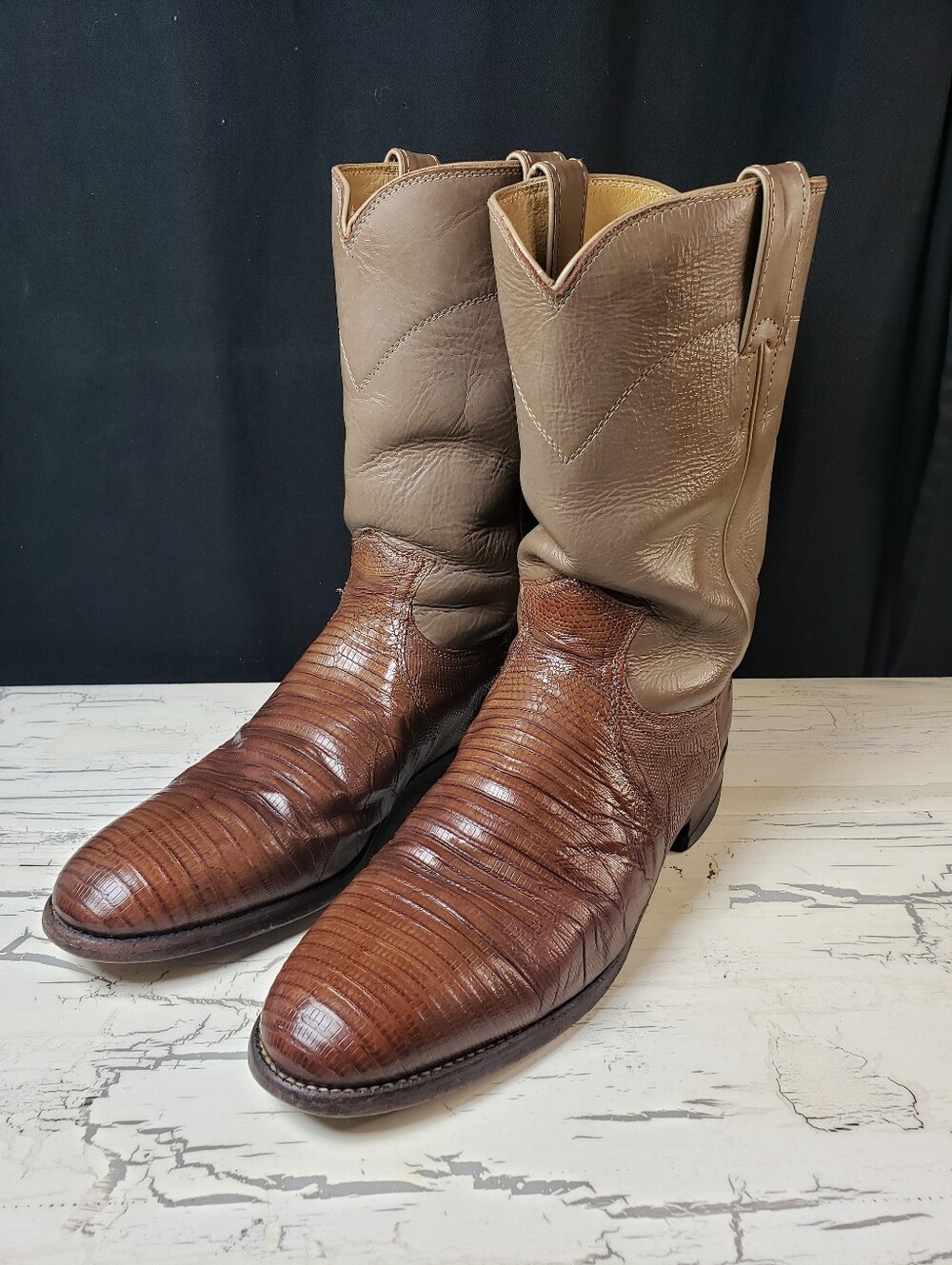 Justin Teju Lizard Ropers style L3712 in Brown/ Taupe - Women's size 9.5 B